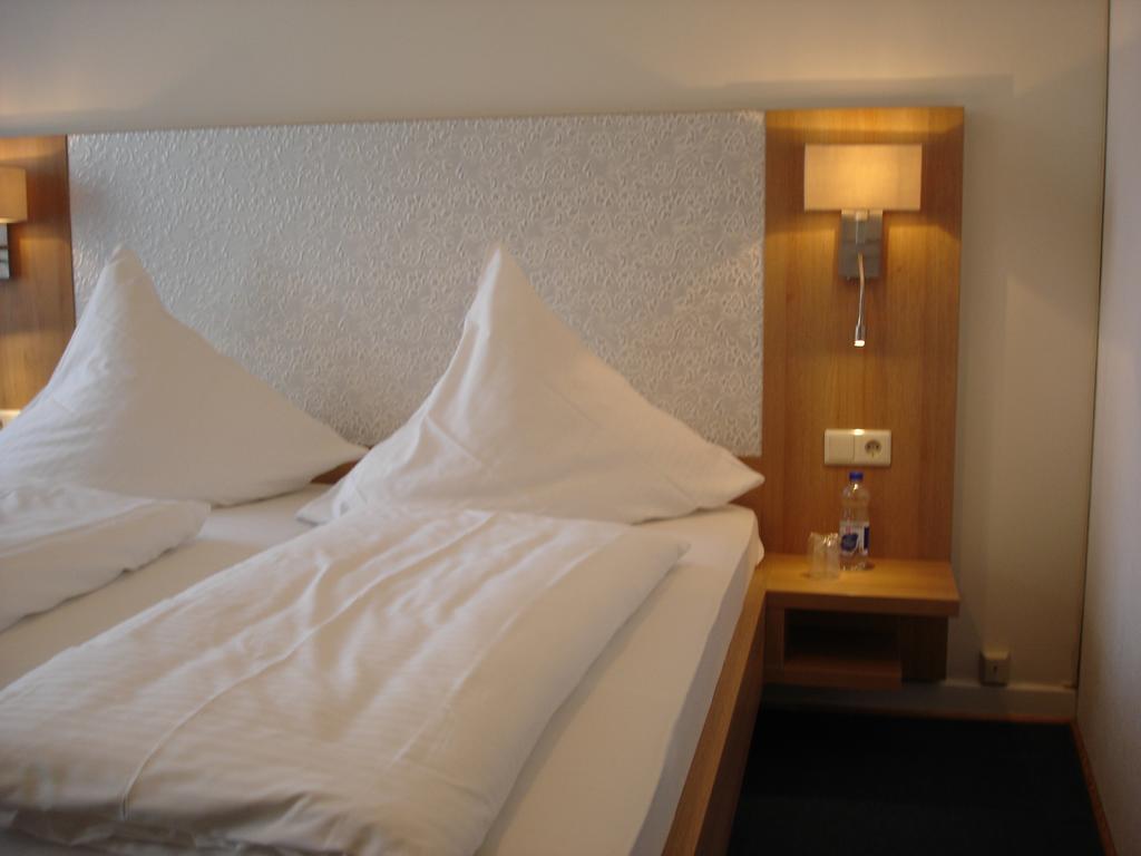 Rhein-Hotel Andernach Exteriör bild